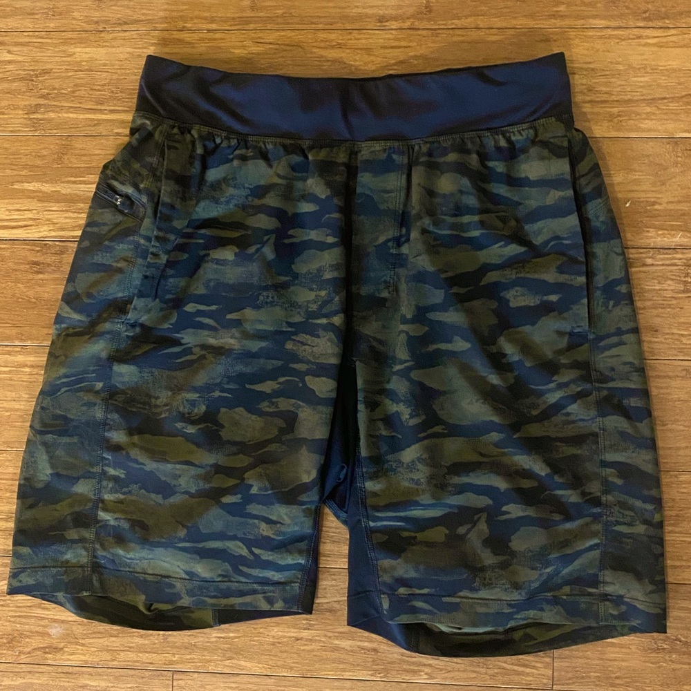 Lululemon Shorts Camo